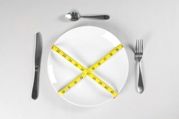 Sporadyczna głodówka – sposób na zdrowie i nienaganną sylwetkę